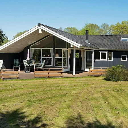Dom wakacyjny Three-bedroom Holiday In Glesborg 19 *